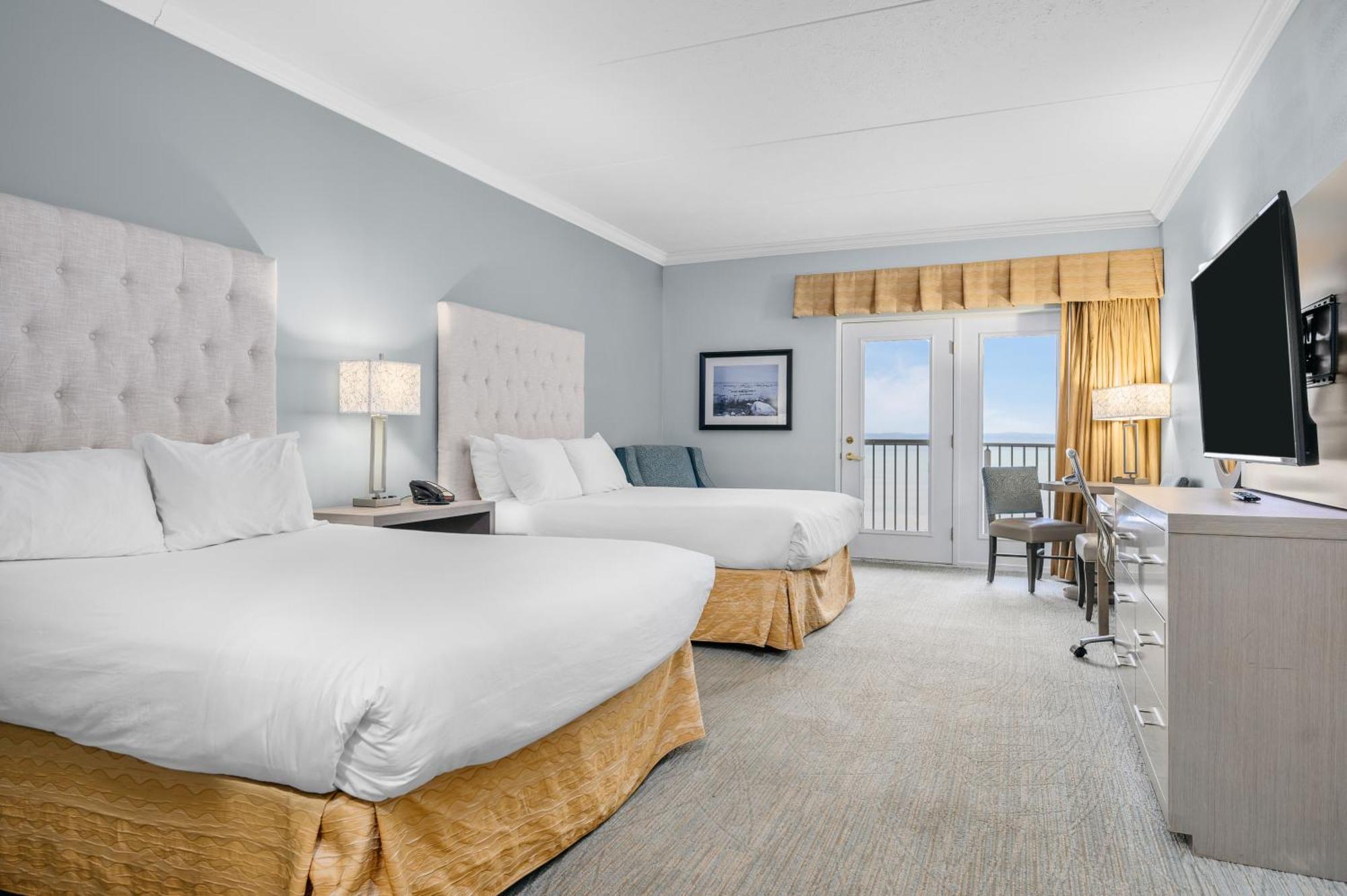 Cherry Tree Inn & Suites Траверс-Сити Экстерьер фото